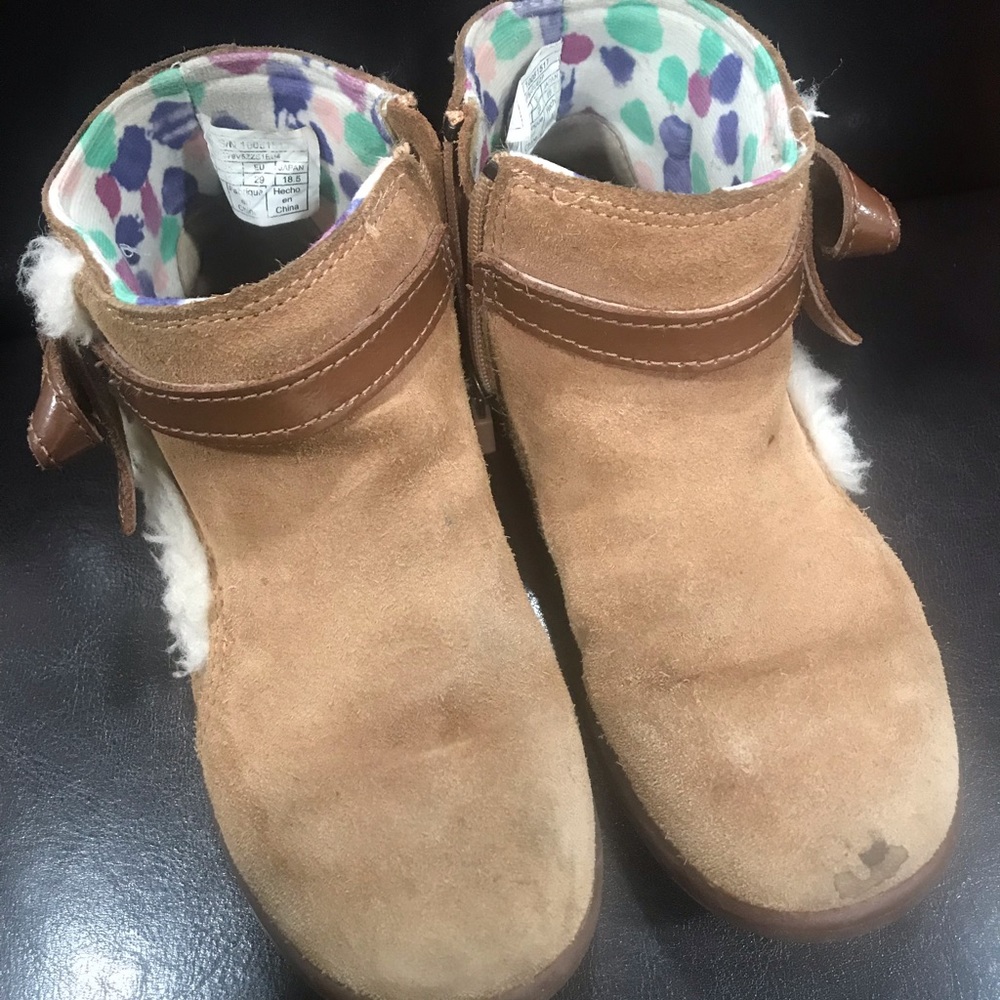 Kid Ugg size 12